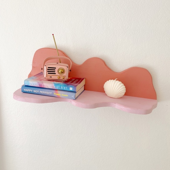 Other - Two Tone Squiggle Wavy Floating Shelf 💖